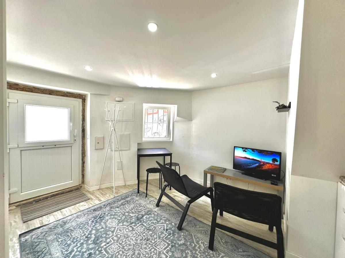 דירות ליסבון Cozy Tiny House מראה חיצוני תמונה